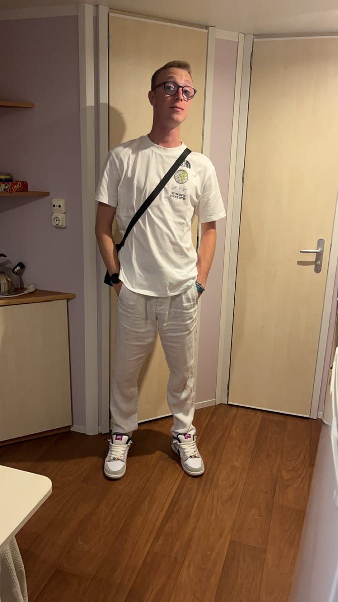 Profil de Achour, 26 ans, Gay pride à Willerzell (Schwytz)