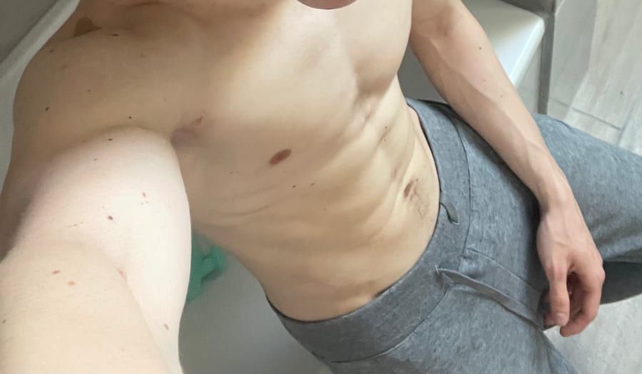Profil de Keoni, 23 ans, Gay pride à Wolfenschiessen (Nidwald)