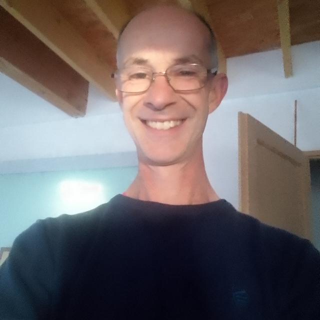 Profil de Ayham, 38 ans, Gay pride à Saillon (Valais)