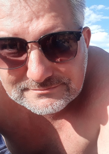 Profil de Fares, 44 ans, Gay pride à Zeneggen (Valais)